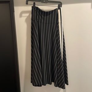 Packable Norma Kamari Skirt size M